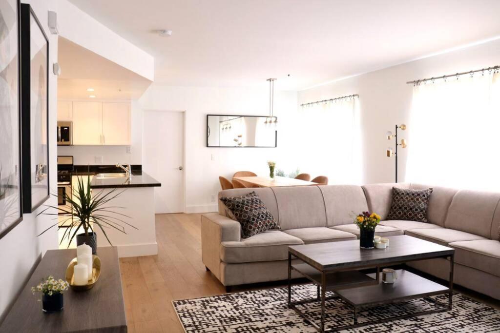 Apartment Heart Of West Hollywood Modern 2 Bedroom 2 Bath *