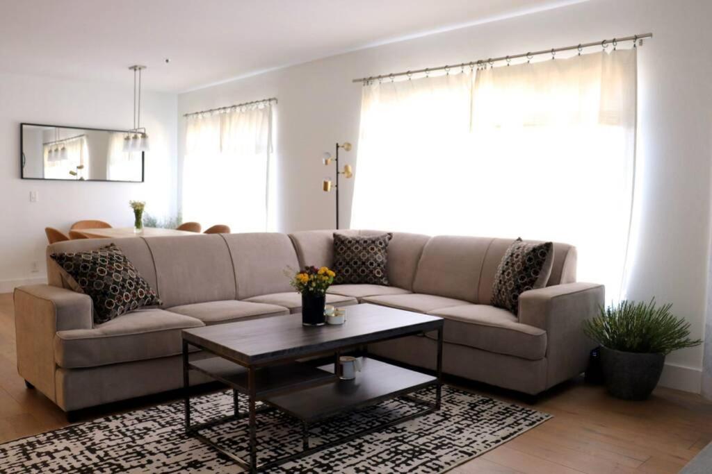 Apartment Heart Of West Hollywood Modern 2 Bedroom 2 Bath *